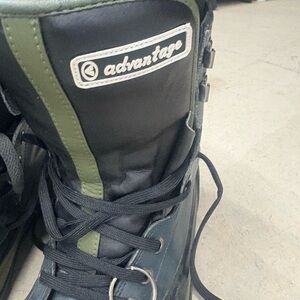 Advantage Airwalk Snowboard Boots Black and Green Men's size 7